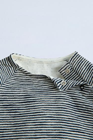 T-SHIRT À RAYURES TISSÉES - Bleu marine de Zara - Image 2