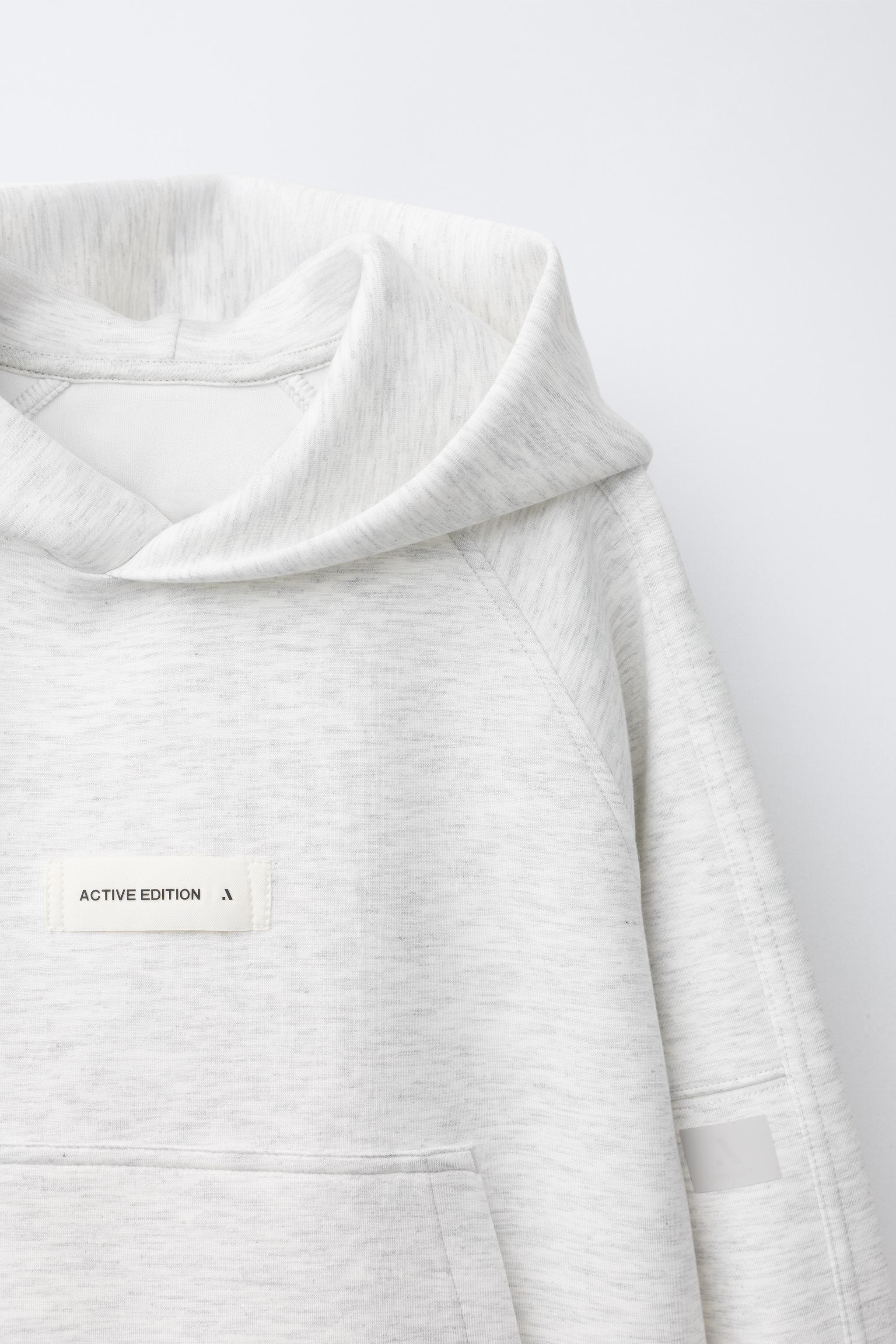 SPORTY HOODIE