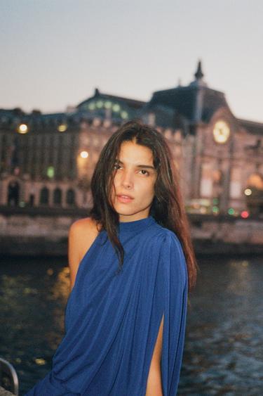 VESTIDO DRAPEADO CAPA - Azulina de Zara