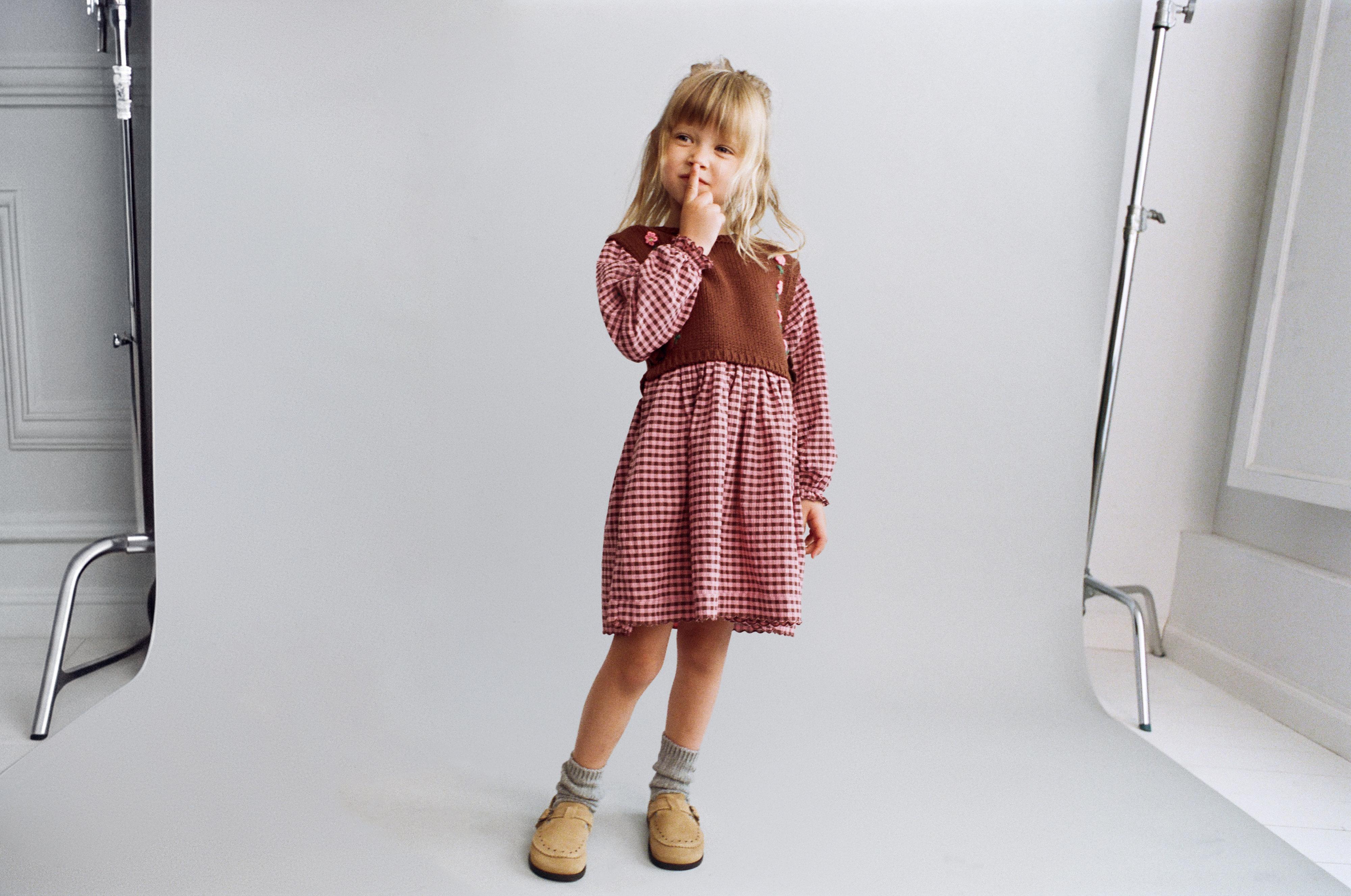 GINGHAM COMBINATION DRESS WITH EMBROIDERED FLOWERS — Fuchsia