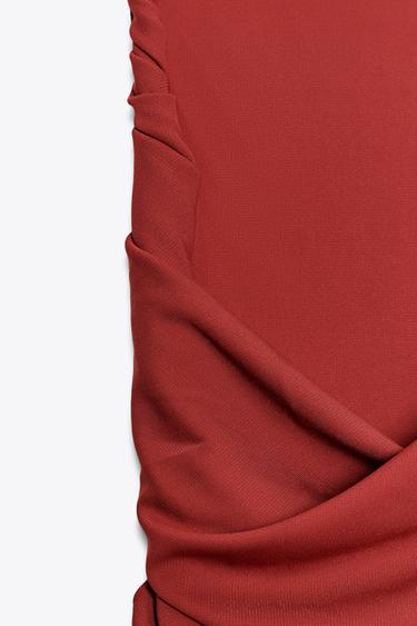 ROBE LONGUE DRAPÉE - Rouge foncé de Zara - Image 7