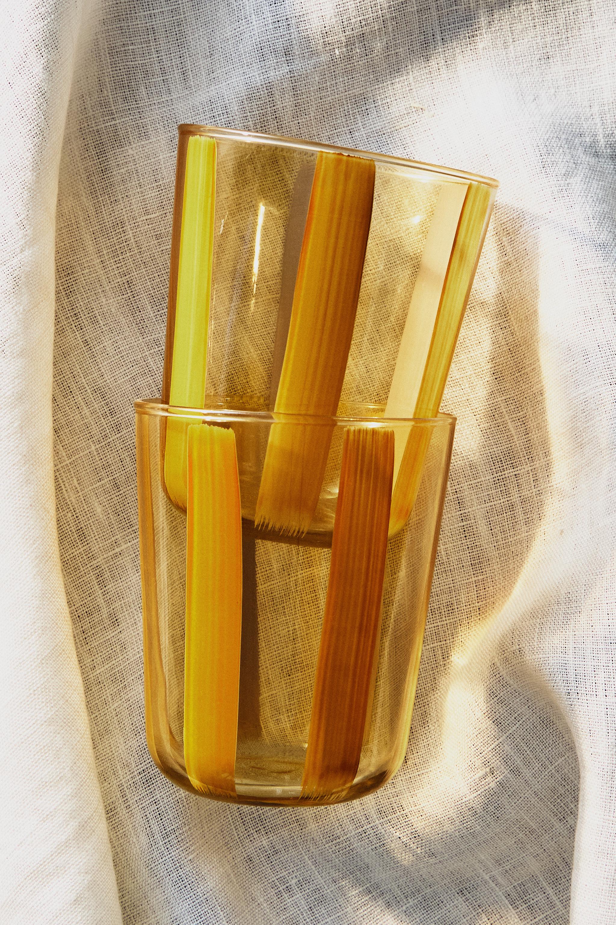 GLASS TUMBLER WITH LINE DESIGN — Yellow