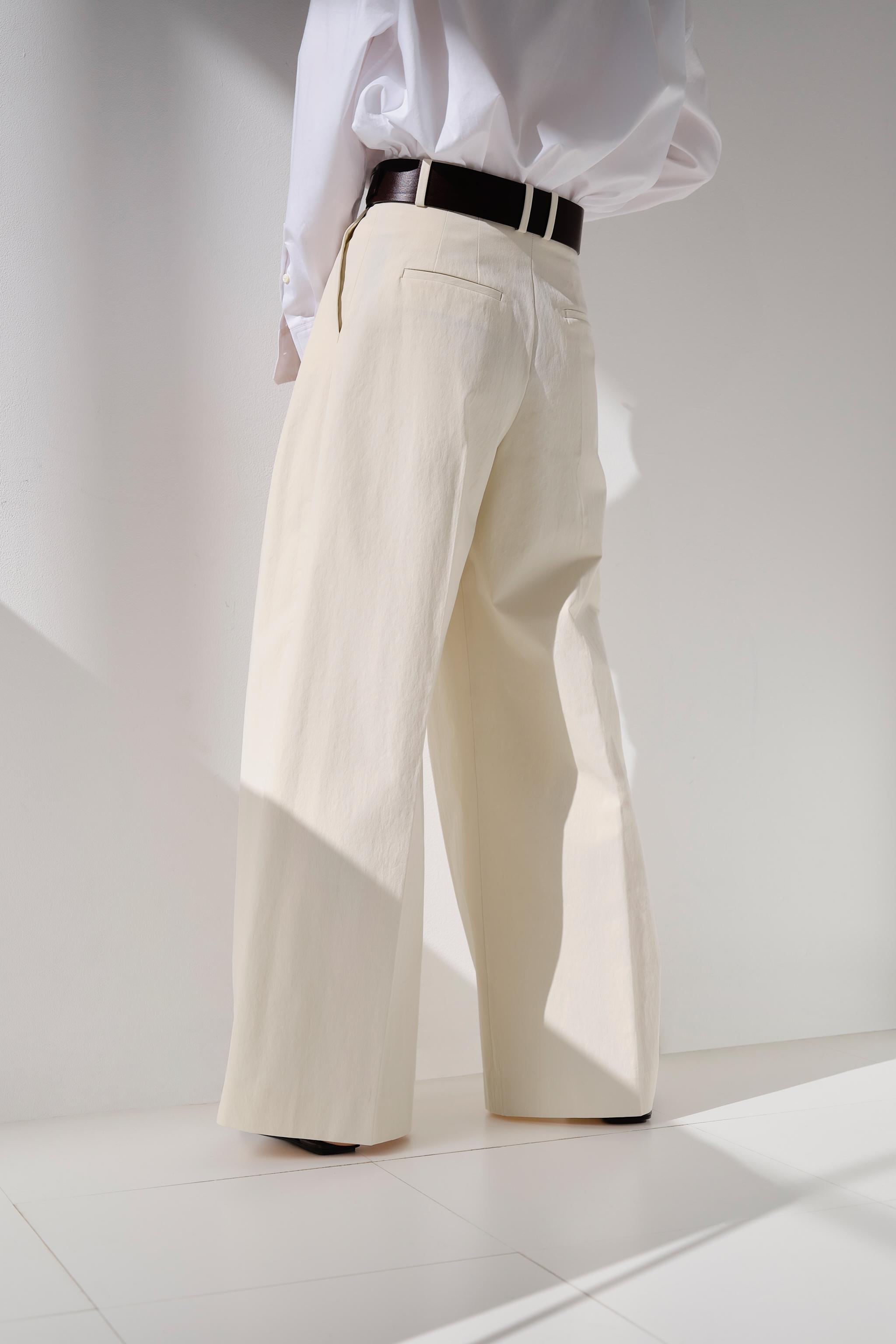 ZARA ZW COLLECTION ダーツパンツ 2387/336 ZARA ZW COLLECTION ダーツパンツ 2387/336 PLEATED PANTS ZW