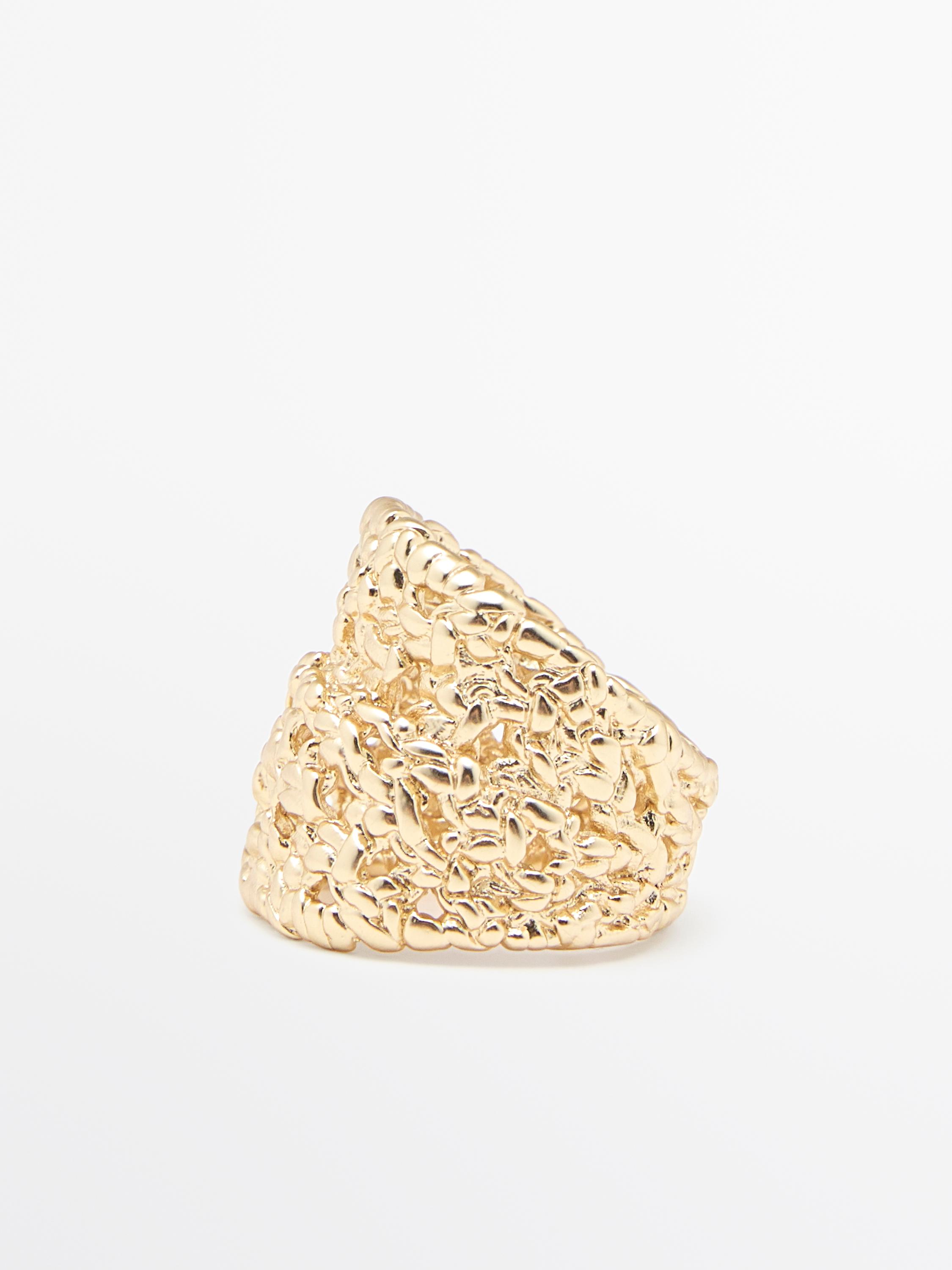 Braided textured ring