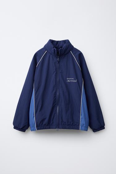 Zara WATER REPELLENT TEXT PRINT HOODED RAINCOAT - Blue