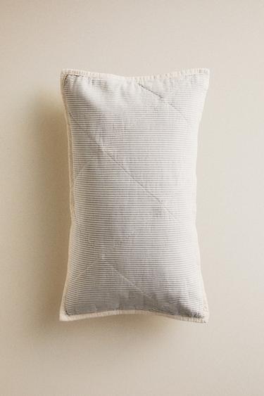 KIDS' STRIPED QUILTED COTTON CUSHION COVER - Blue by Zara