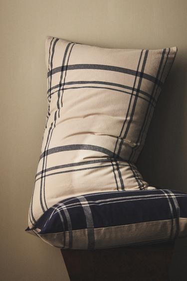 REVERSIBLE CHECK PILLOWCASE - Blue by Zara - Image 6