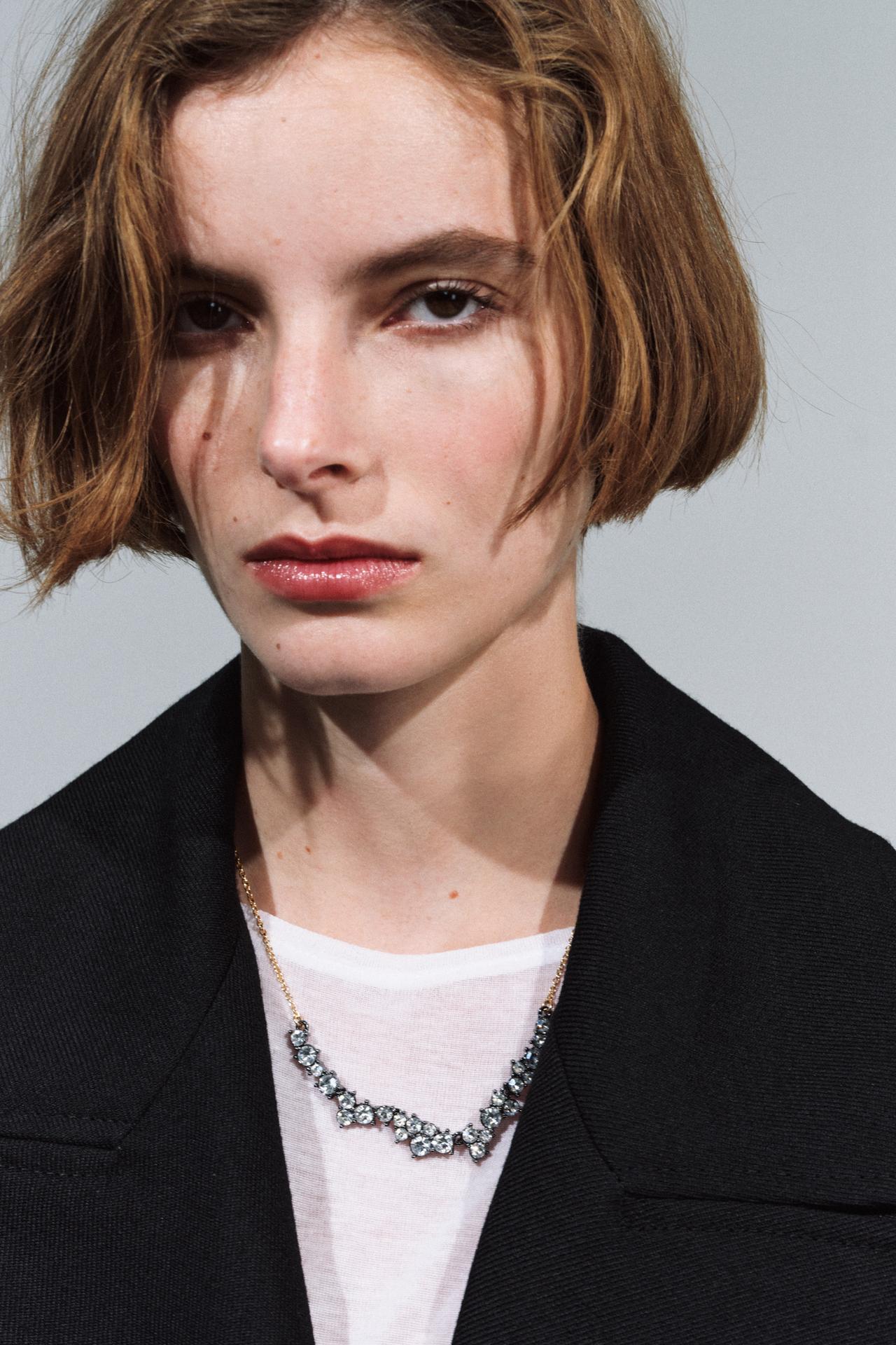 JEWEL CHAIN NECKLACE — Golden