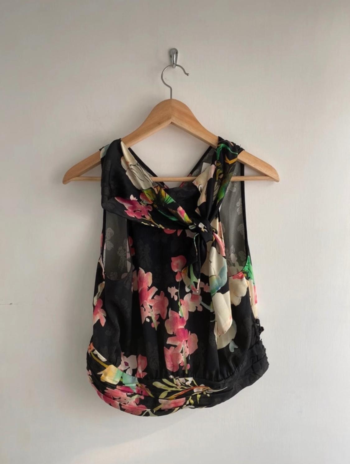 FLORAL PRINT HALTERNECK TOP