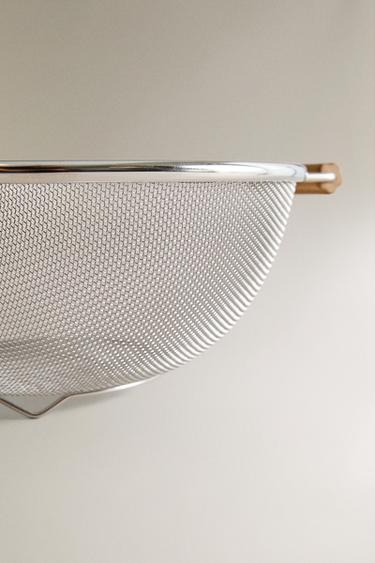 KITCHEN COLANDER WITH WOODEN HANDLES - Steel by Zara - Image 2