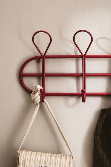 CHILDREN'S IRON CLOTHES RACK - Red by Zara
