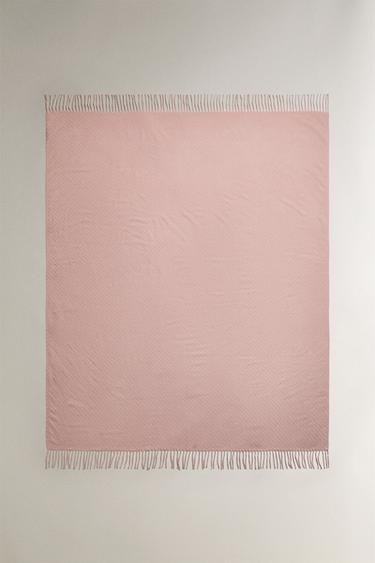 SOFT TEXTURED THROW WITH FRINGING - Pink by Zara - Image 0