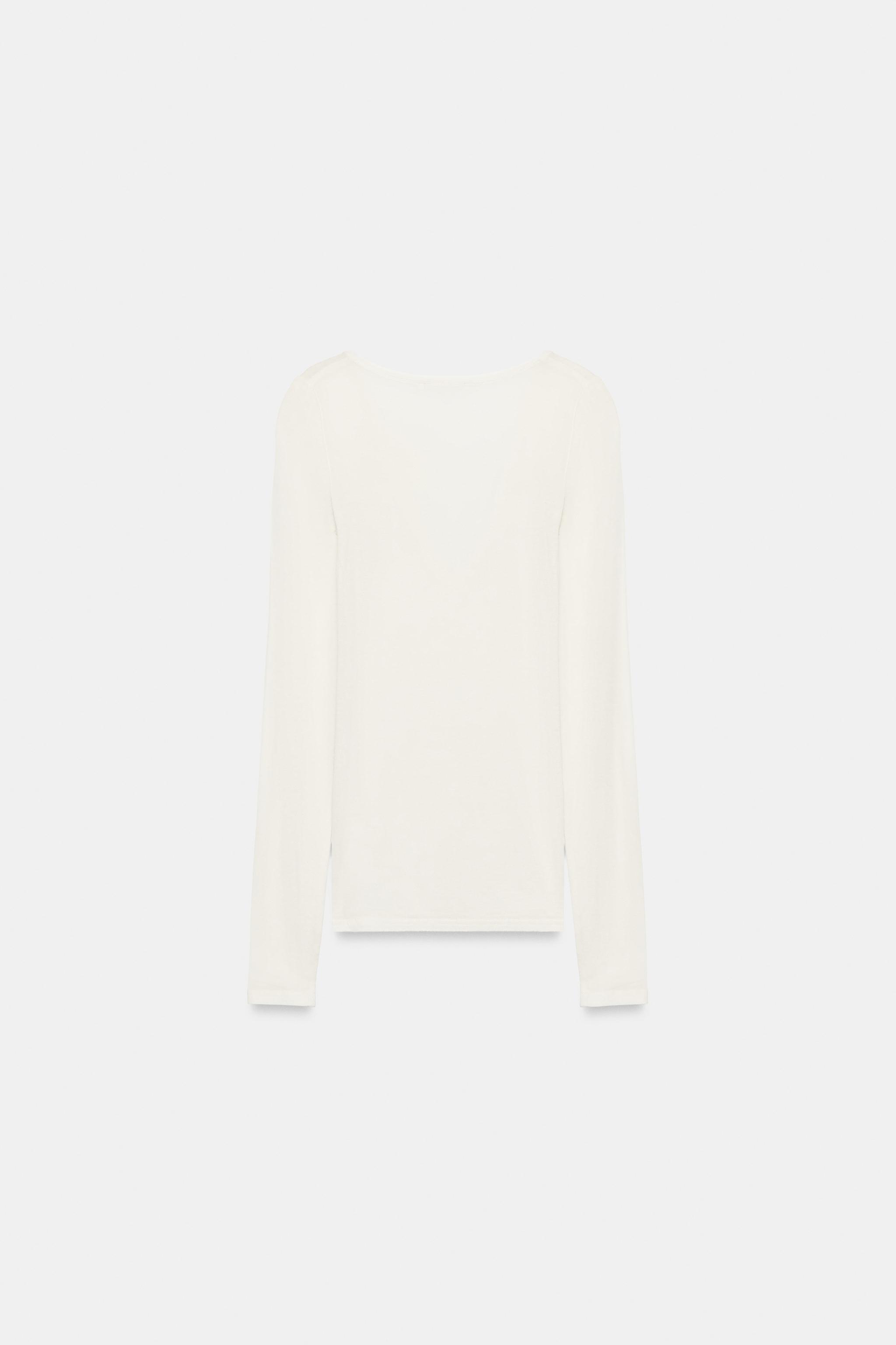 LONG SLEEVE V-NECK T-SHIRT