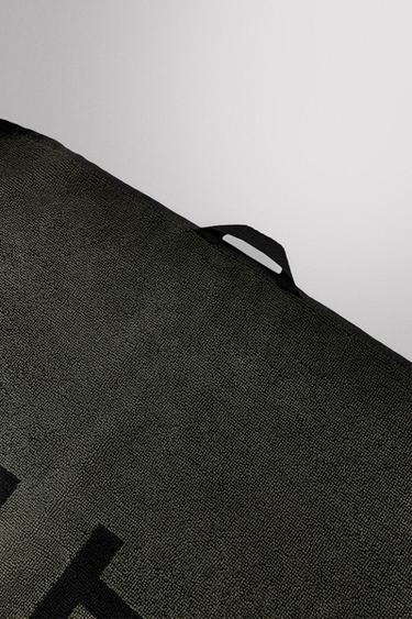 LARGE WORKOUT TOWEL - Black by Zara - Image 3