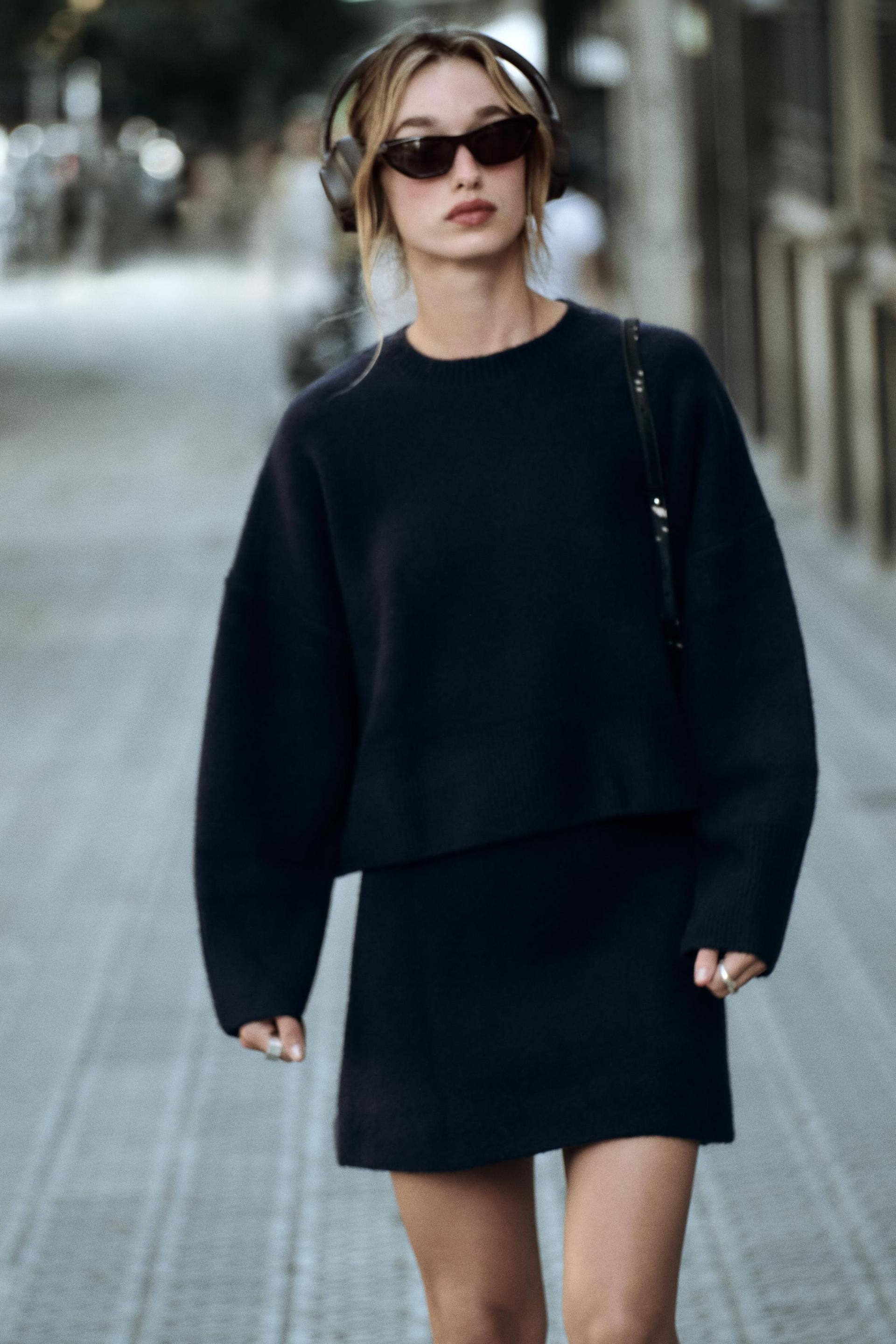 BASIC PLAIN KNIT SWEATER