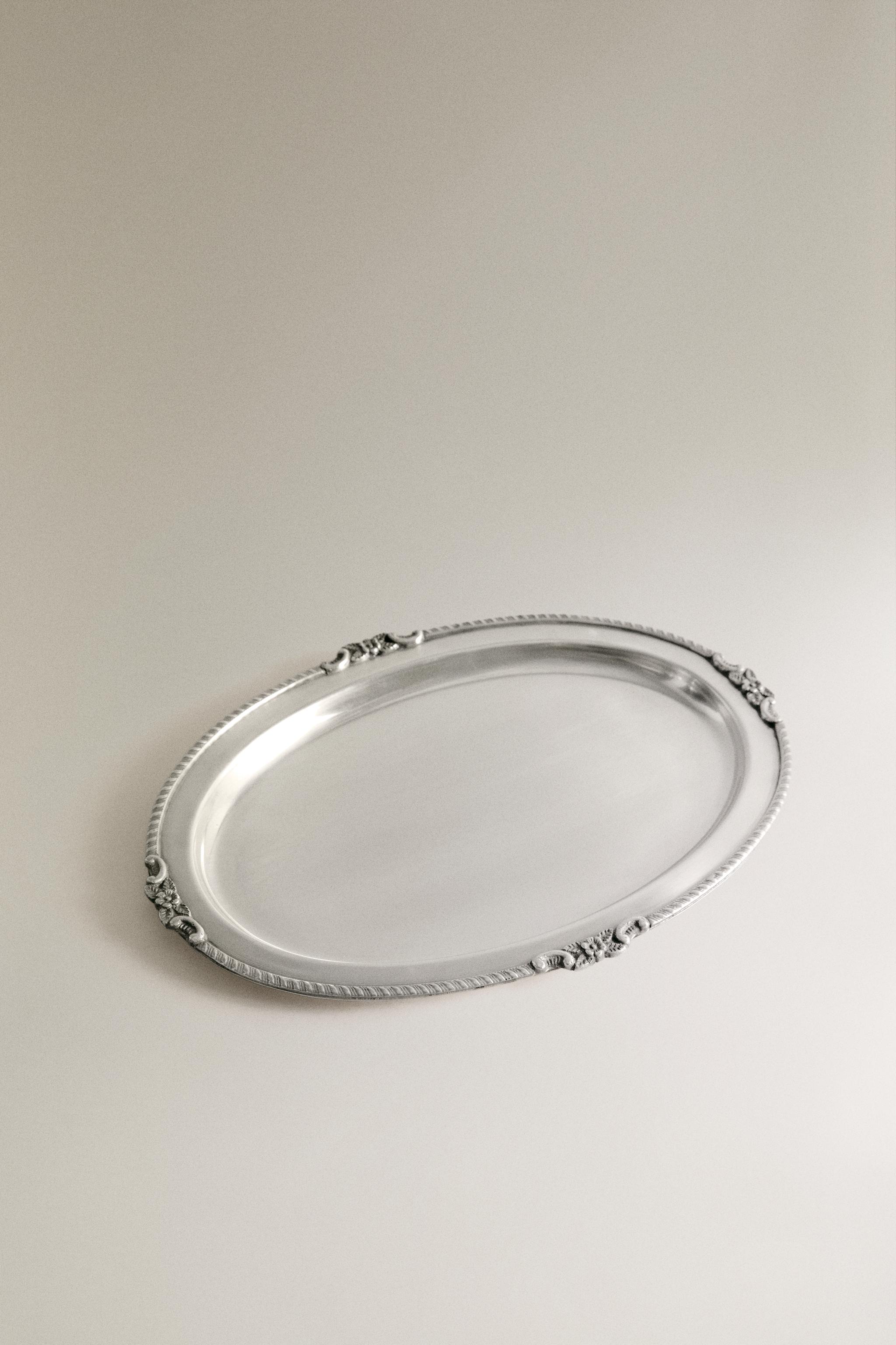 OVAL METAL BATHROOM TRAY