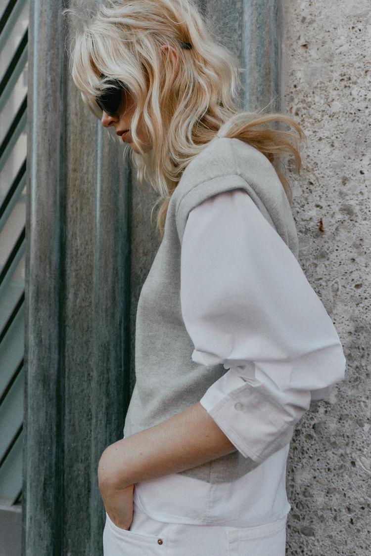 CONTRAST VEST — White / Gray