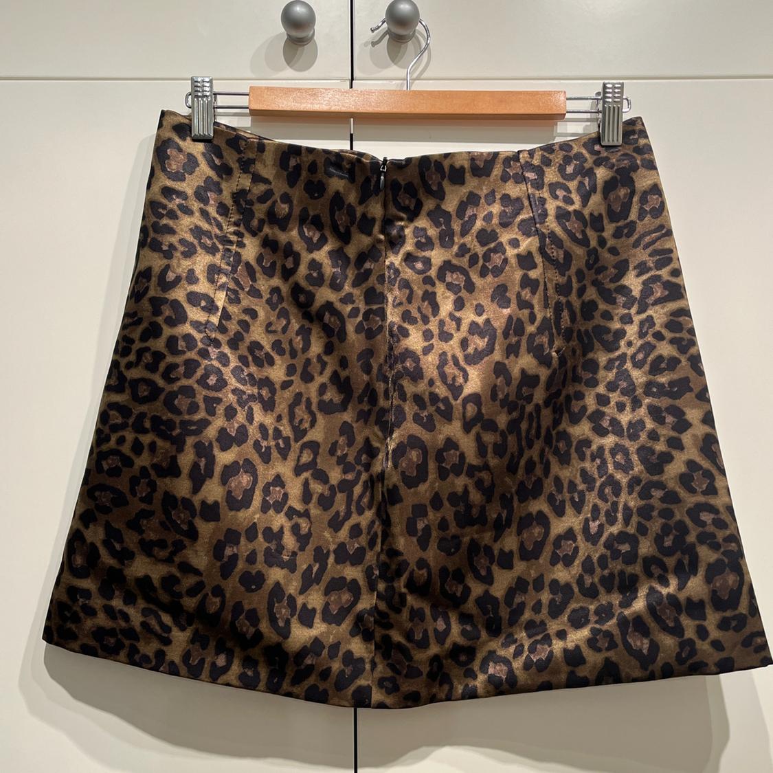 LEOPARD PRINT MINI SKIRT - Image 2