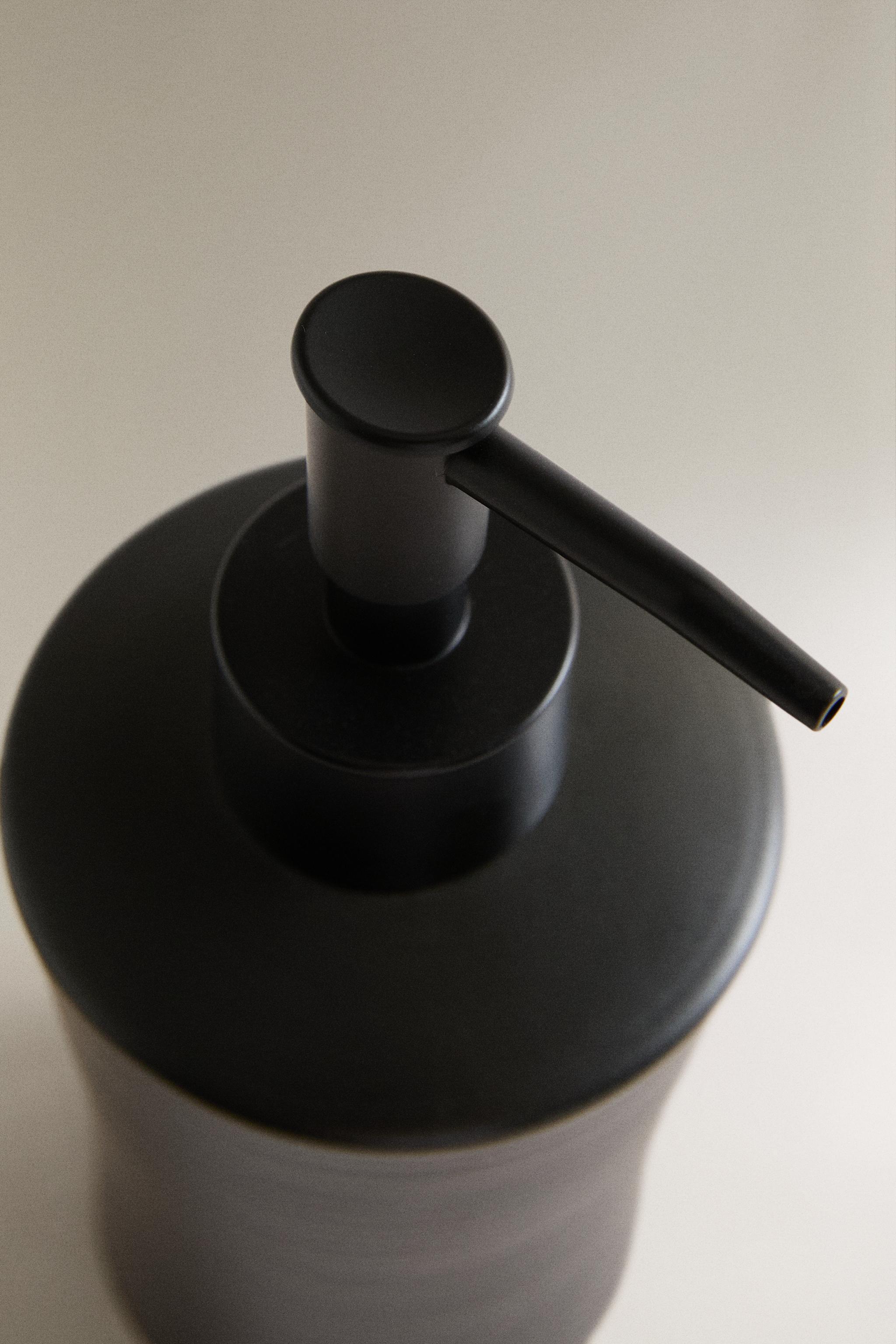 DISTRIBUTEUR SAVON NOIR