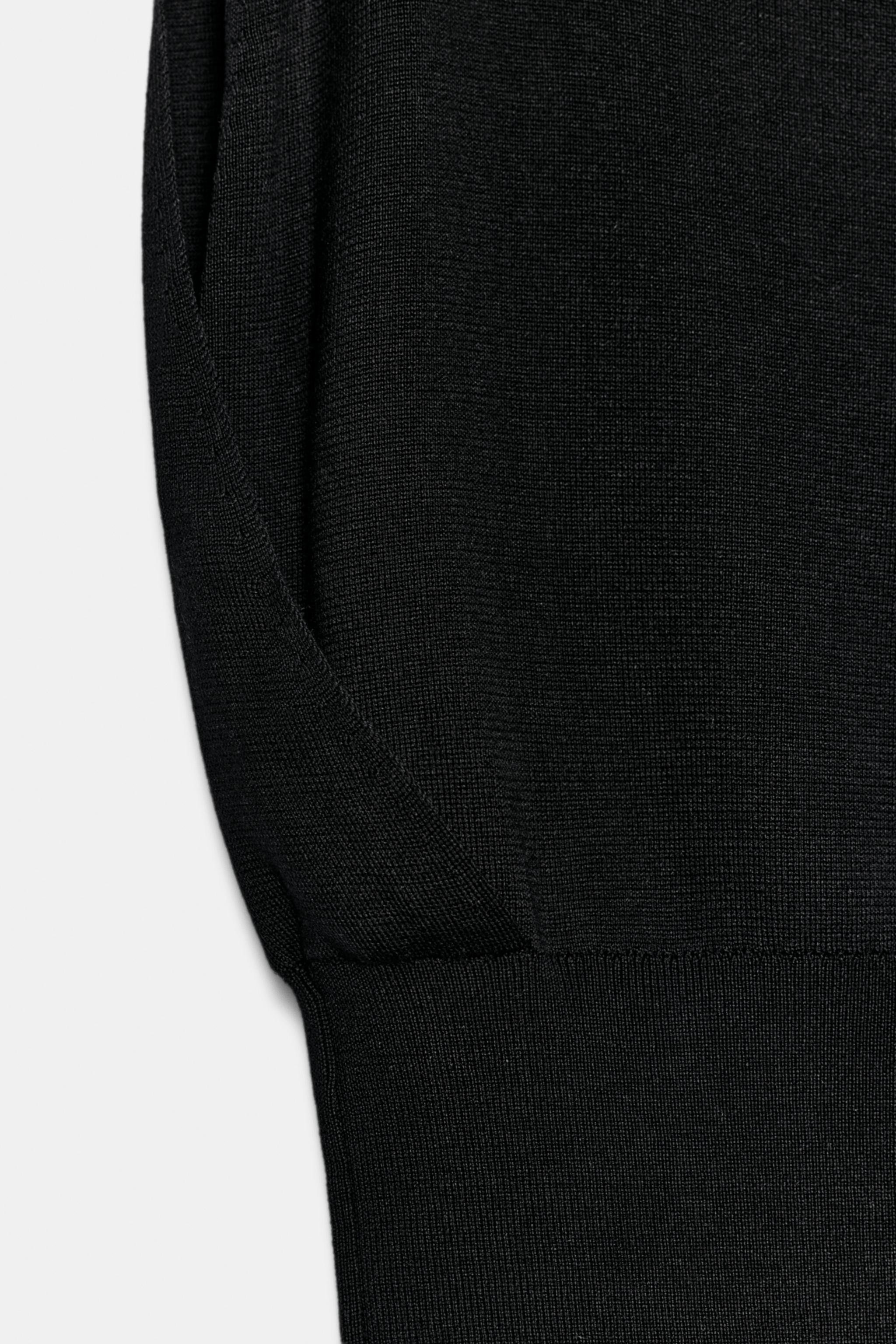FITTED WAIST KNIT TOP