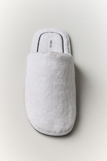 EMBROIDERED SCALLOPED TOWEL MULE SLIPPERS — White 1