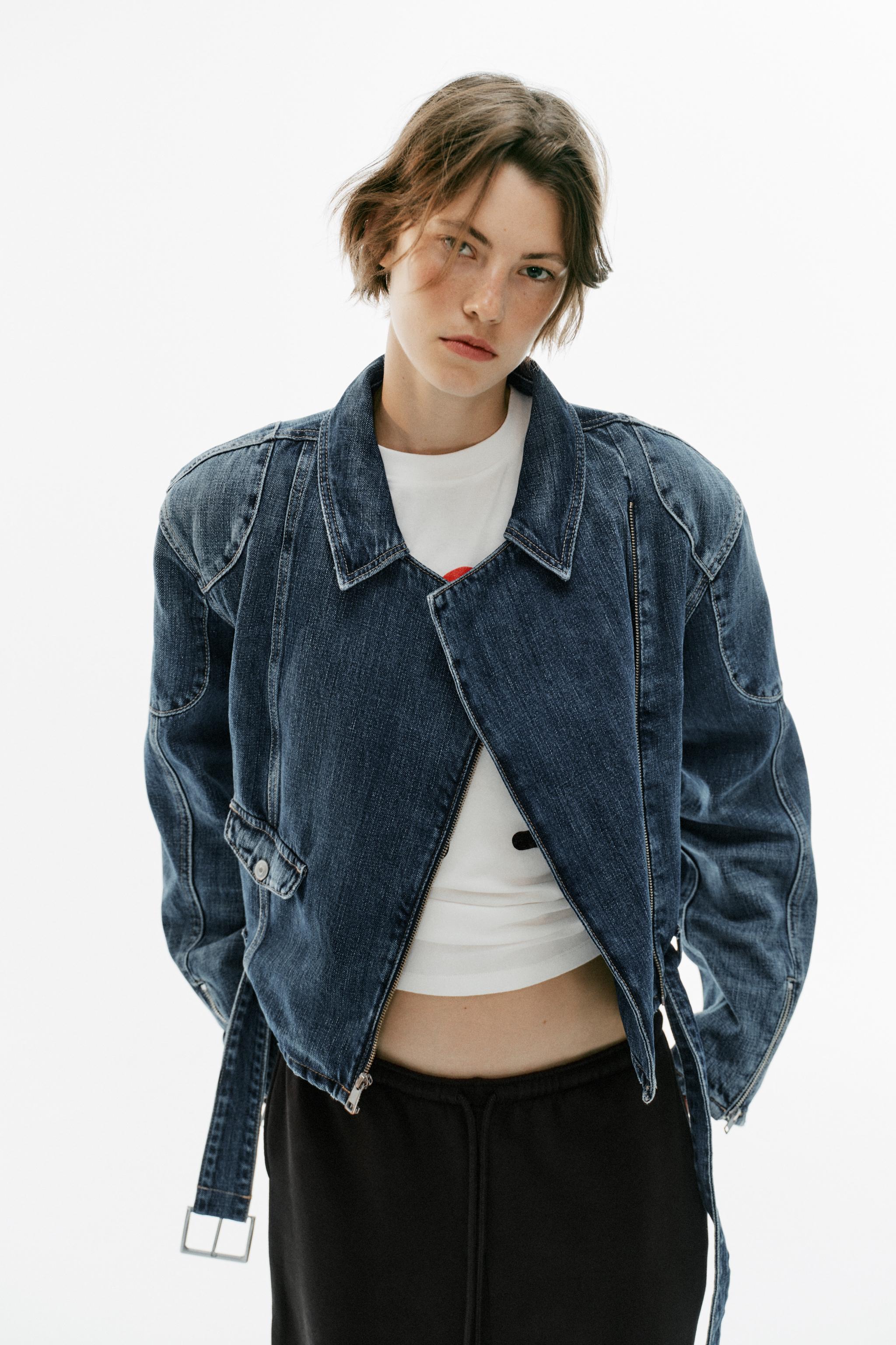 Женские куртки Zara TRF DENIM BIKER JACKET WITH BELT — фото 4