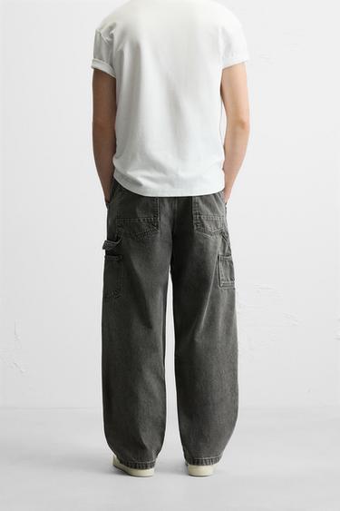 PANTALON DÉLAVÉ POCHE CARGO - Gris de Zara - Image 2