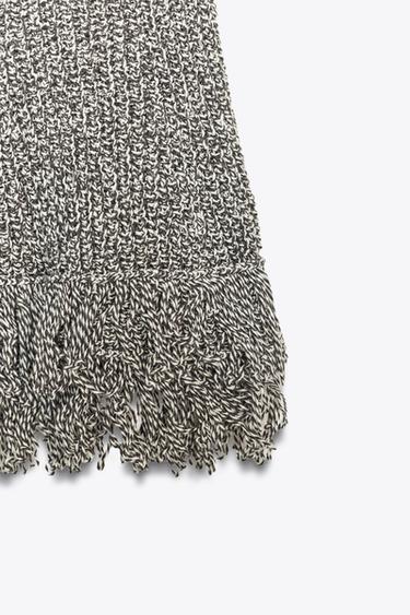 TOP MOULANT EN MAILLE À FRANGES - Marron / Écru de Zara - Image 5