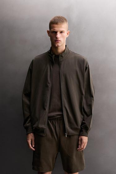 SUDADERA RELAXED FIT CREMALLERA - Marrón de Zara