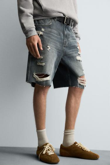 BERMUDA EN DENIM DÉCHIRÉ - Bleu / Vert de Zara - Image 4