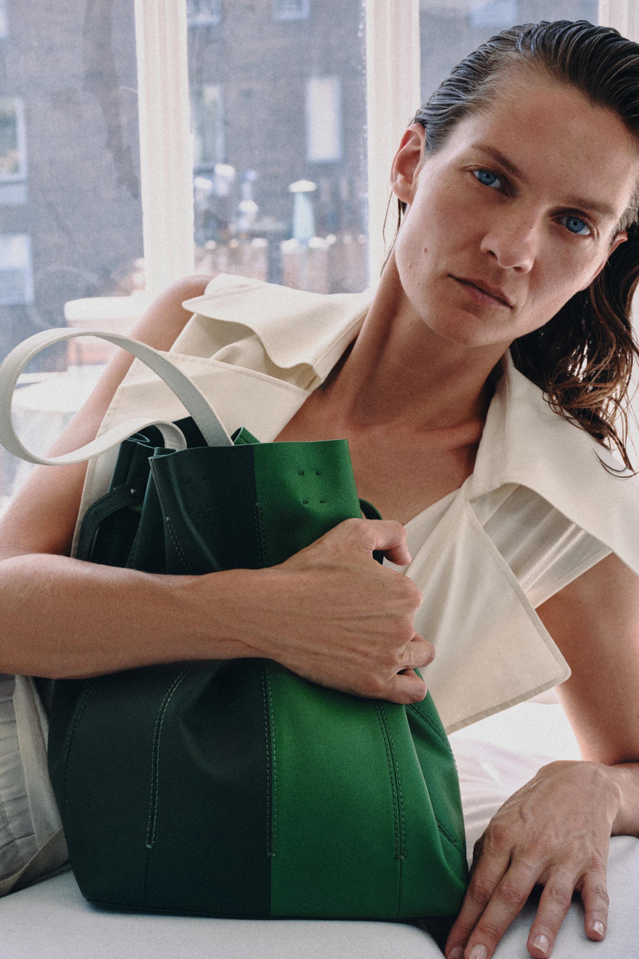 LARGE COLORBLOCK LEATHER BAG