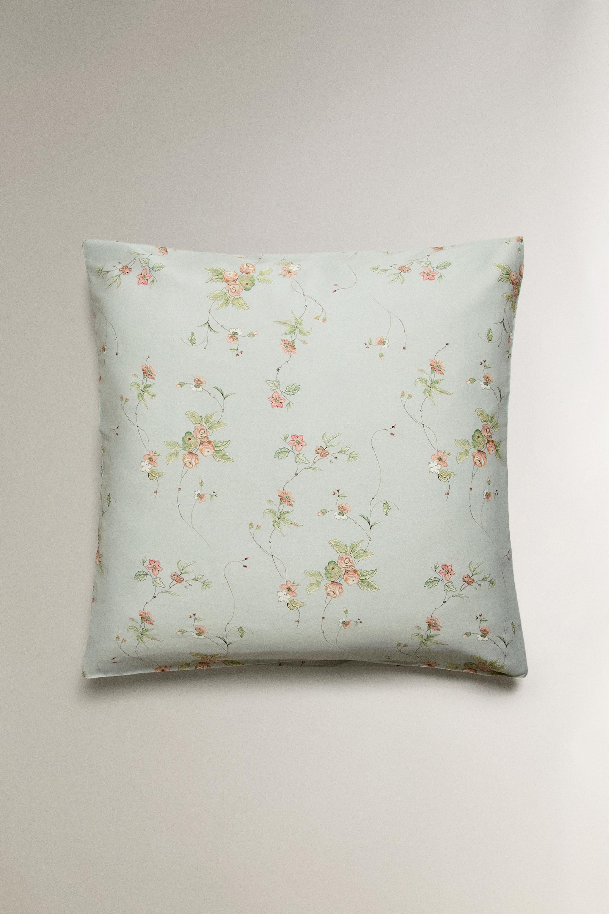 SATEEN PILLOWCASE WITH FLORAL BRANCHES (300 THREAD COUNT)