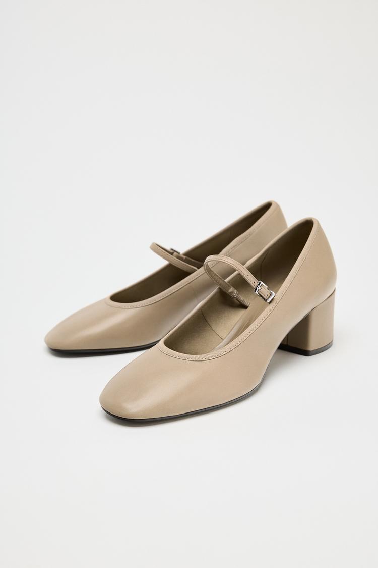 SCARPA CON TACCO E CINTURINO IN PELLE - Bianco écru di Zara - Immagine 3
