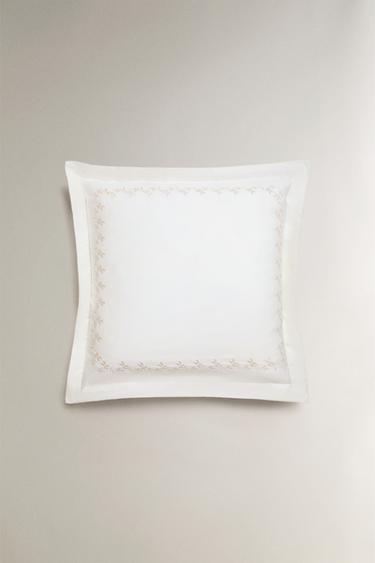 SATEEN PILLOWCASE WITH EMBROIDERED LEAVES — Cava 2