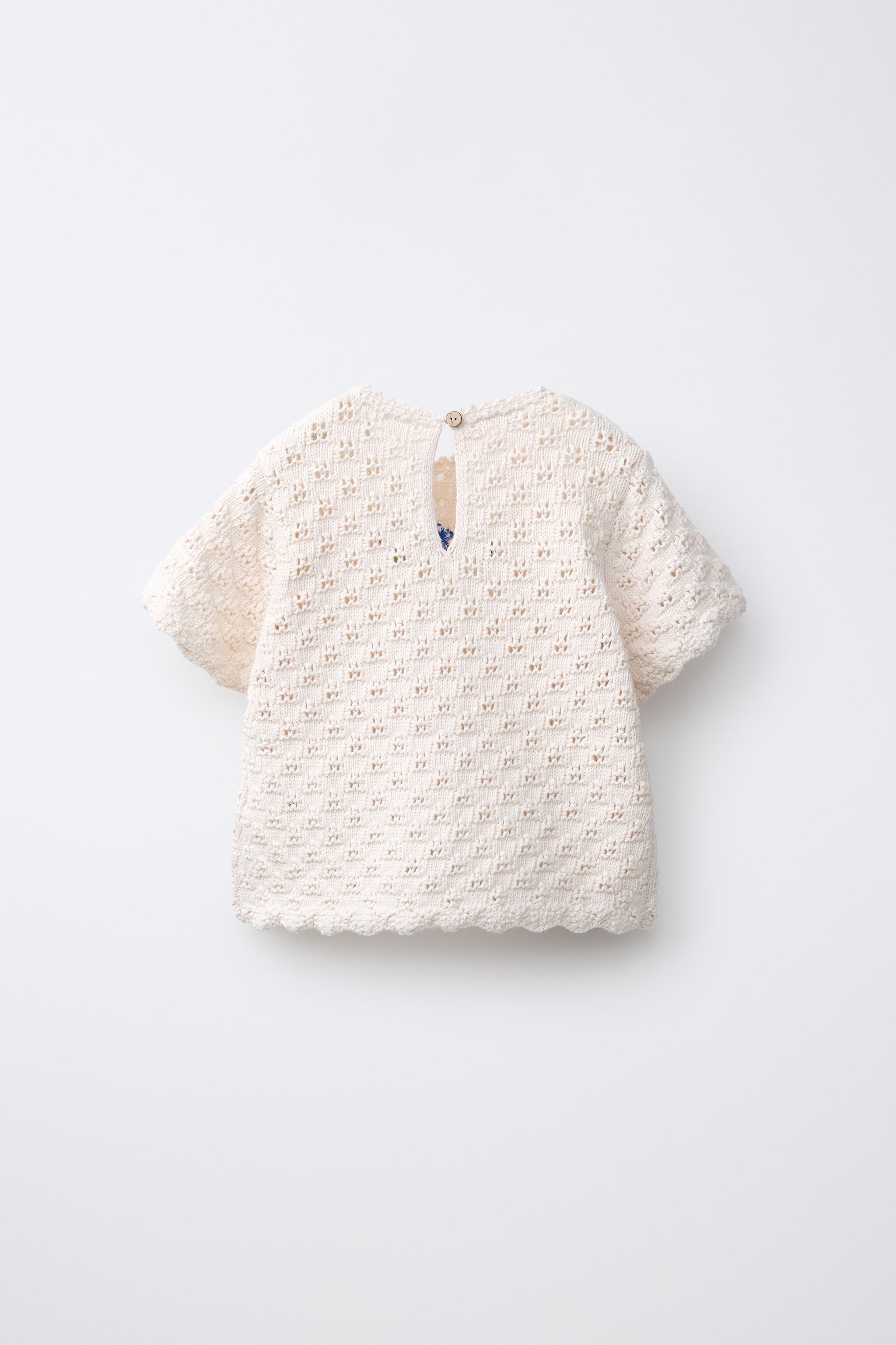 EMBROIDERED CROCHET KNIT TOP
