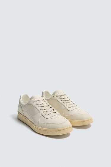 حذاء رياضي جلد بتصميم قديم - أبيض by Zara