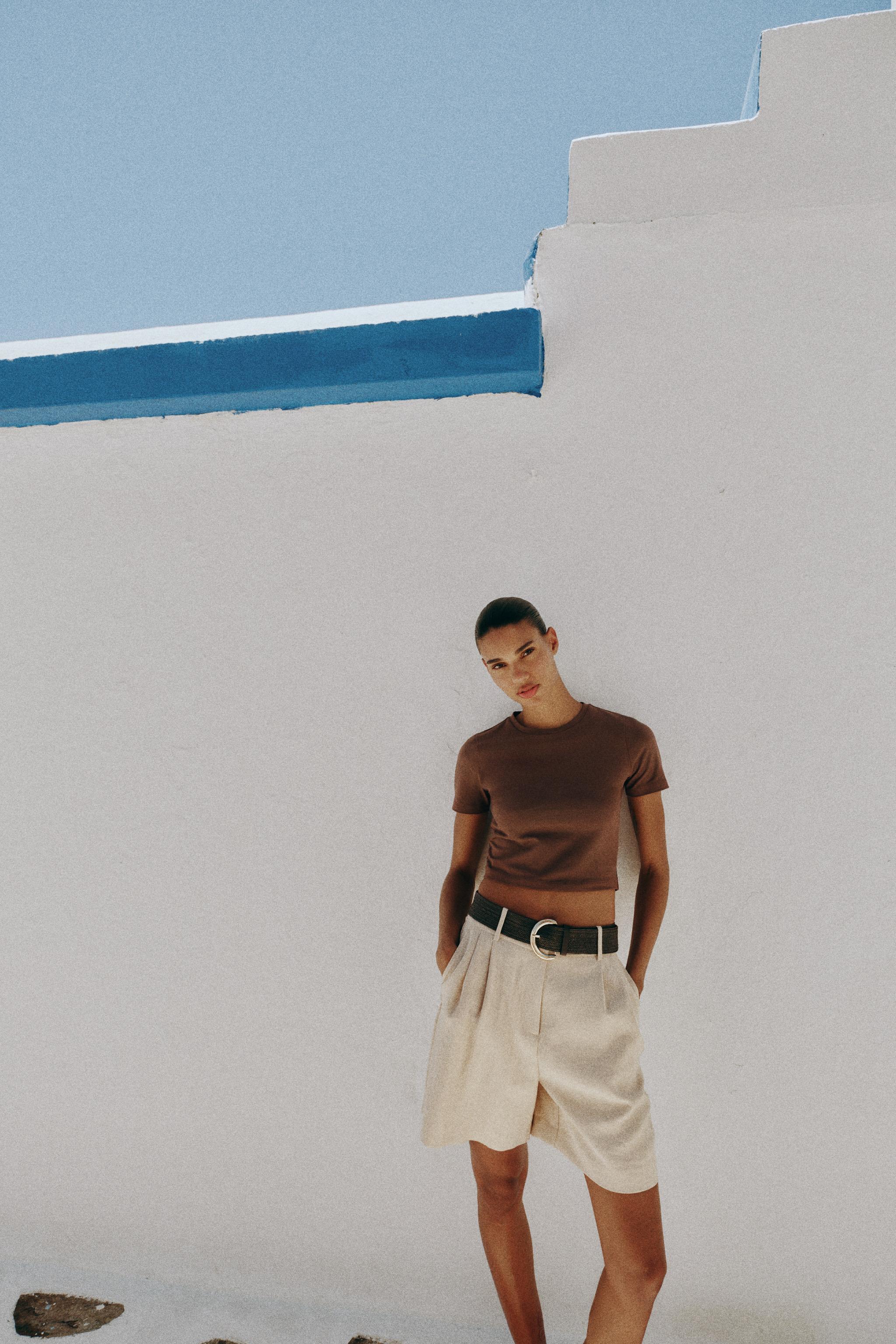 KISA KOLLU CROP T-SHIRT - Görsel 2
