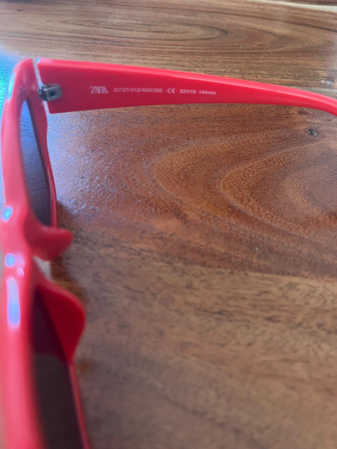 COLOURFUL SUNGLASSES - Image 3