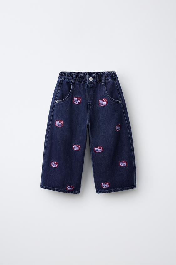 DŽÍNY BARREL S VÝŠIVKOU HELLO KITTY © SANRIO - Modrá od Zara - Obrázek 0