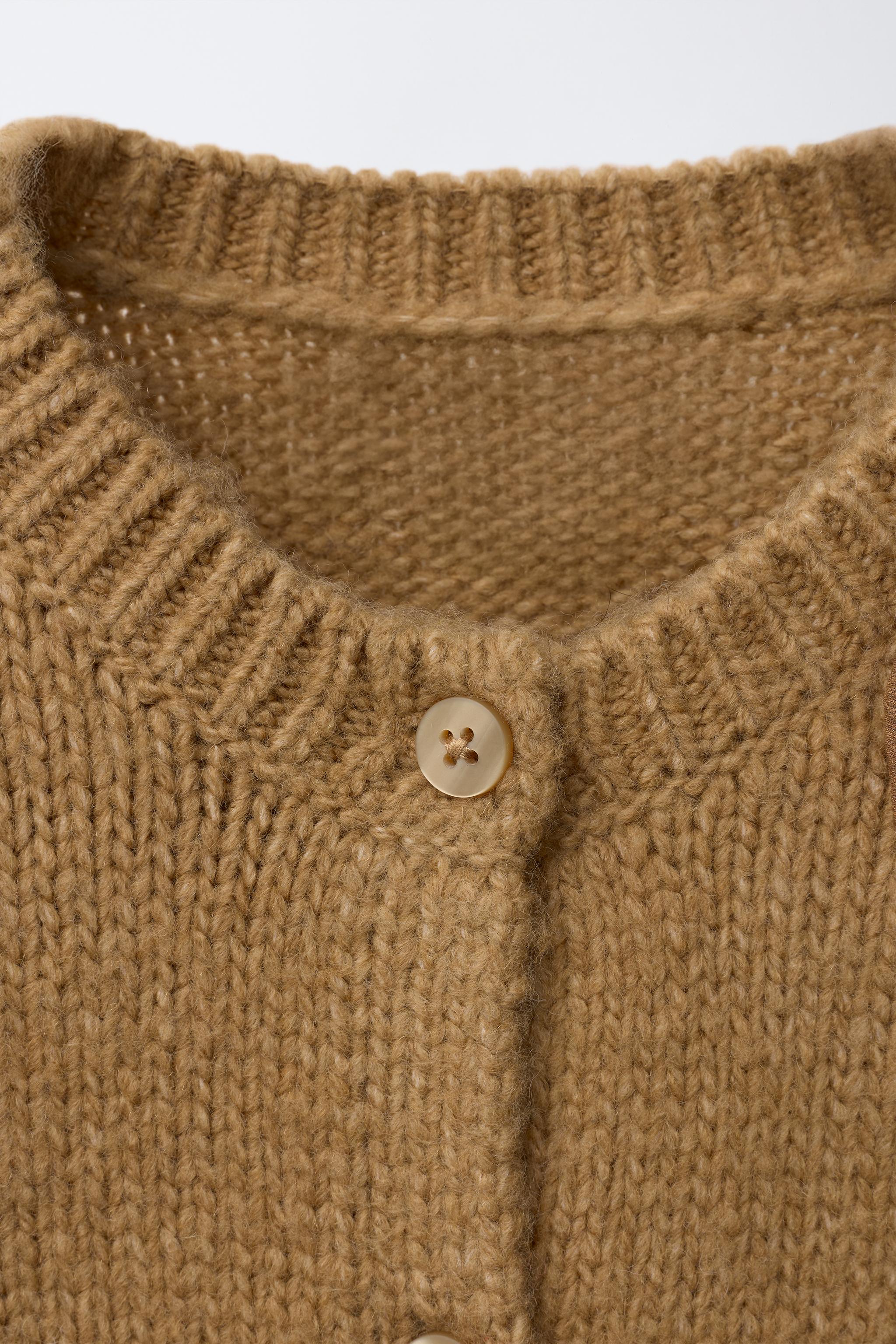 GILET EN MAILLE AVEC NOEUD ORGANZA