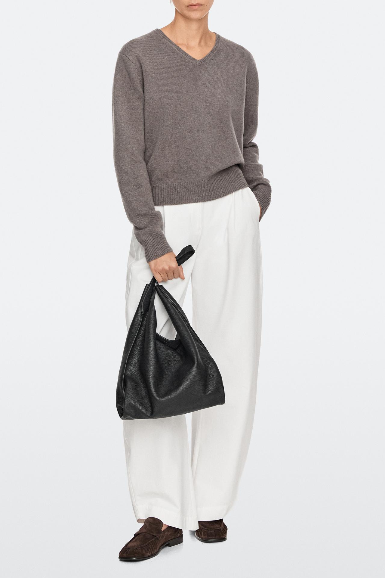 Medium nappa leather shoulder bag — Black