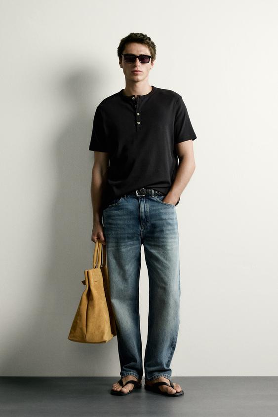 PLAYERA REGULAR FIT CUELLO PANADERO - Negro de Zara - Imagen 0