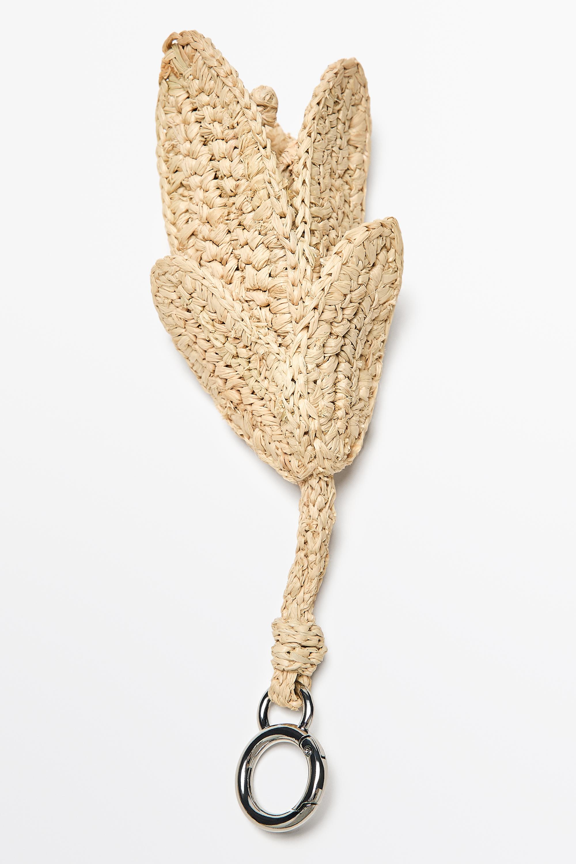 Raffia flower charm — Light beige