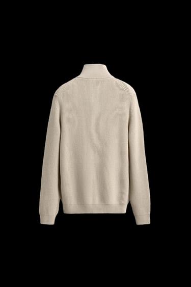 JERSEY PUNTO PERLADO CUELLO CREMALLERA - Crudo medio de Zara