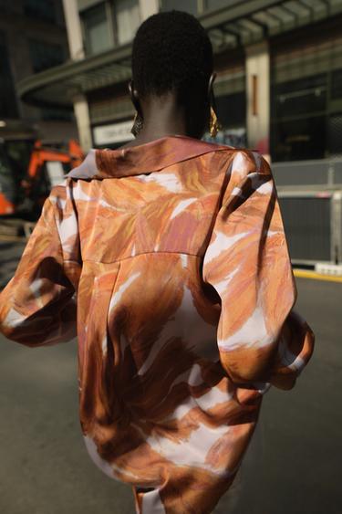 CAMISA SATINADA ESTAMPADA - Multicolor de Zara