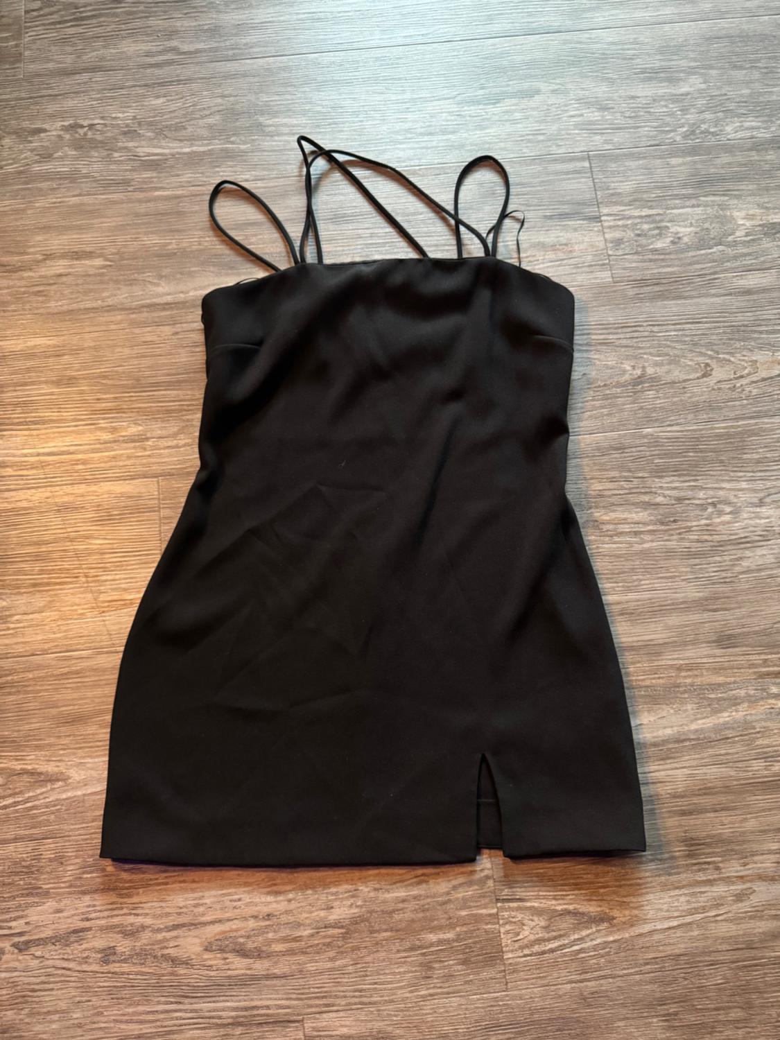 VESTIDO MINI ABERTURA