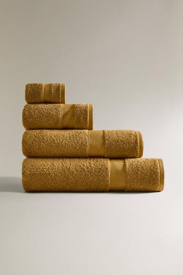 Zara PREMIUM COTTON BATH TOWEL (600 GXM²) - 芥末色