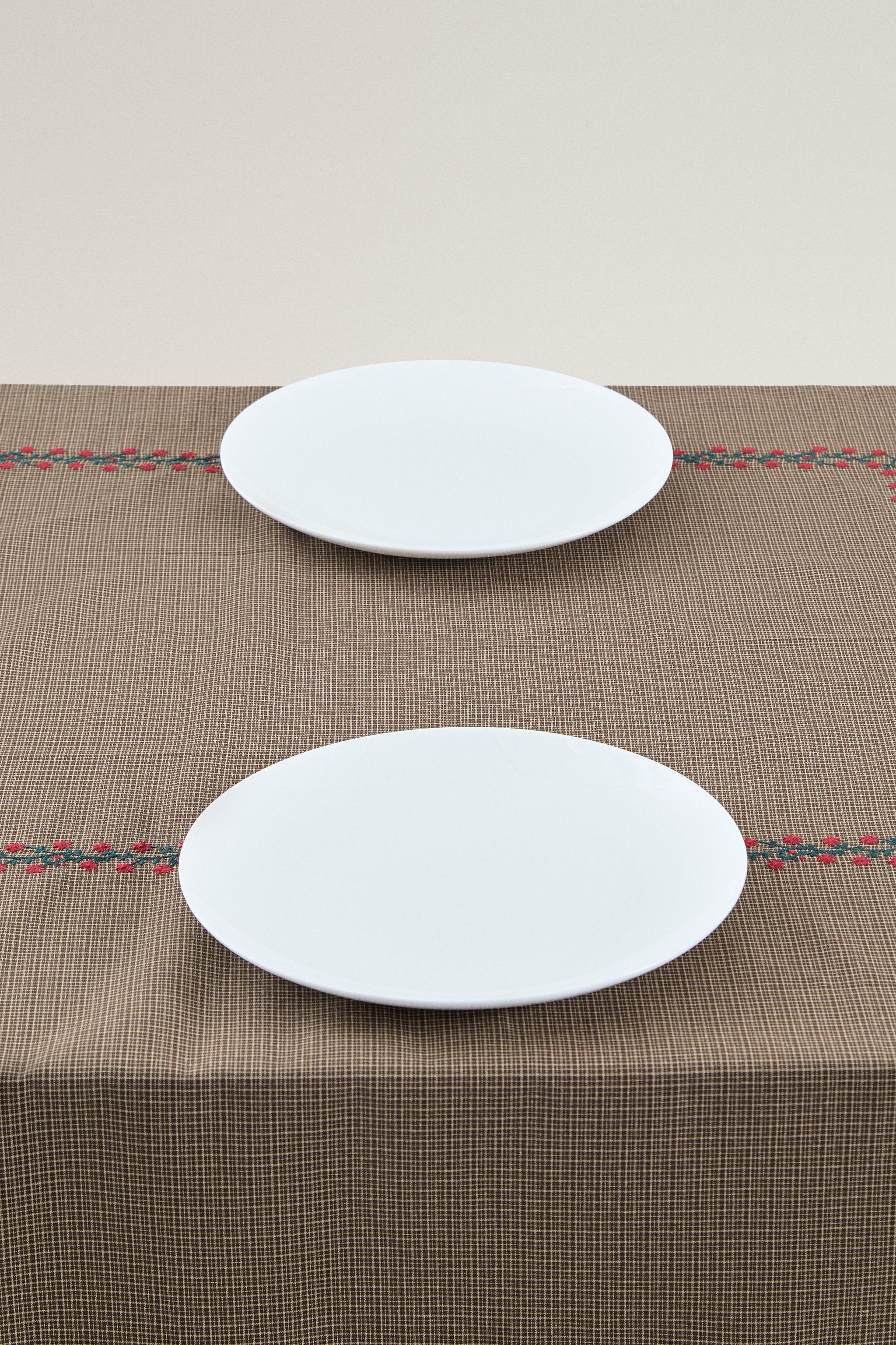EMBROIDERED COTTON CHRISTMAS TABLECLOTH