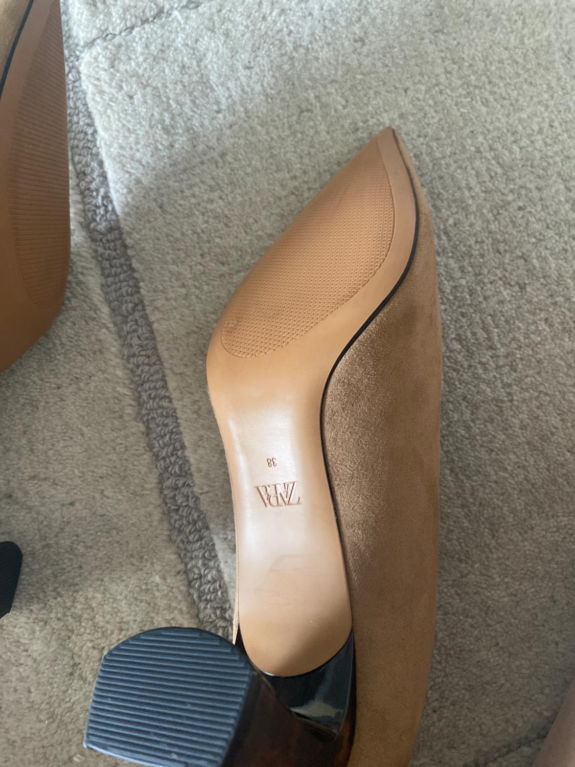 SUEDE BLOCK HEELS - Image 4