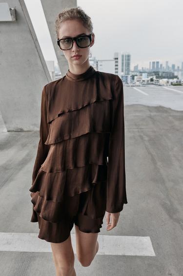 КОРОТКА АТЛАСНА СУКНЯ З ВОЛАНАМИ - Коричневий Zara